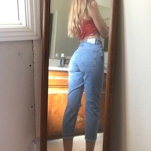 high waisted topshop moto distressed mom jeans !!